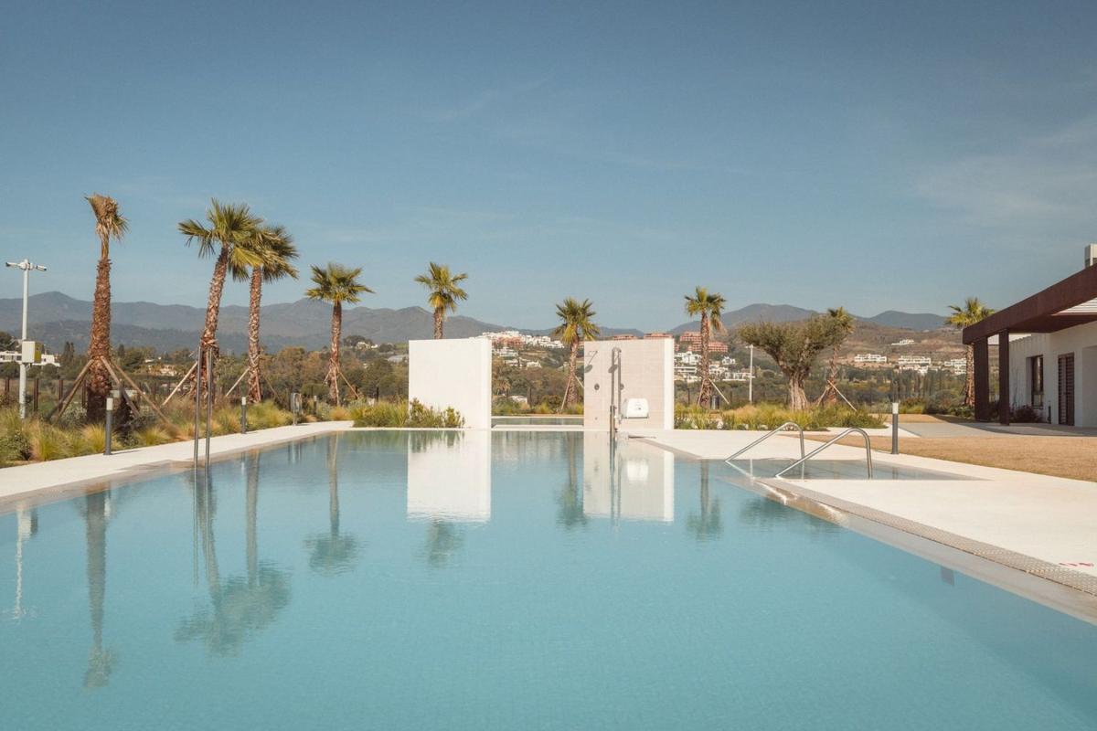 Продажа квартиры на Piso en Calle República Dominicana, Bel-Air, Estepona, Эстепона
 photo 2