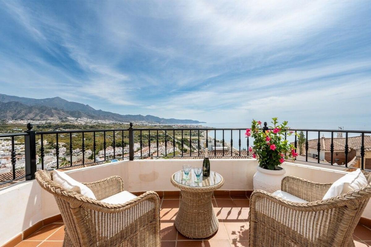 Propiedades en venta y alquiler en España photo 1