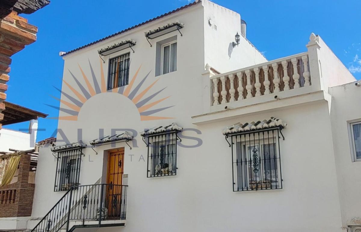 Propiedades en venta y alquiler en España photo 1
