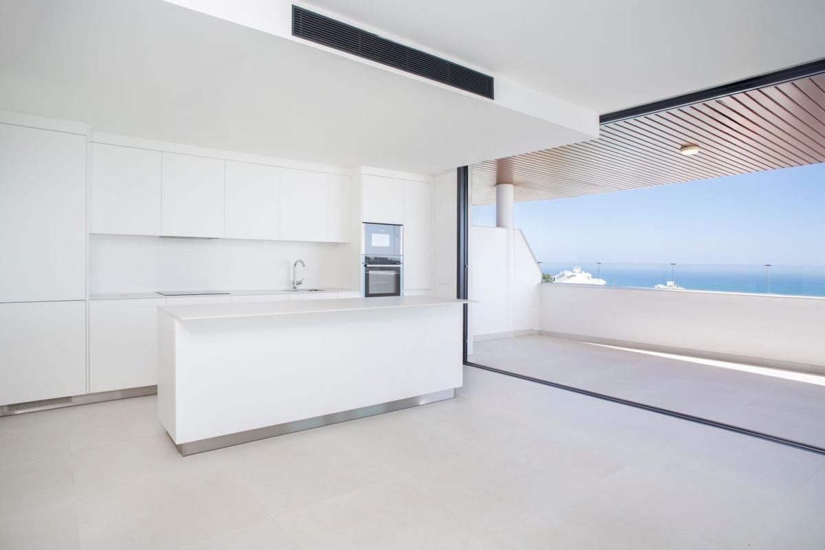 Sale of apartment in Piso en Avenida 8 de Marzo, El Higuerón, Fuengirola, Fuengirola
photo 1
