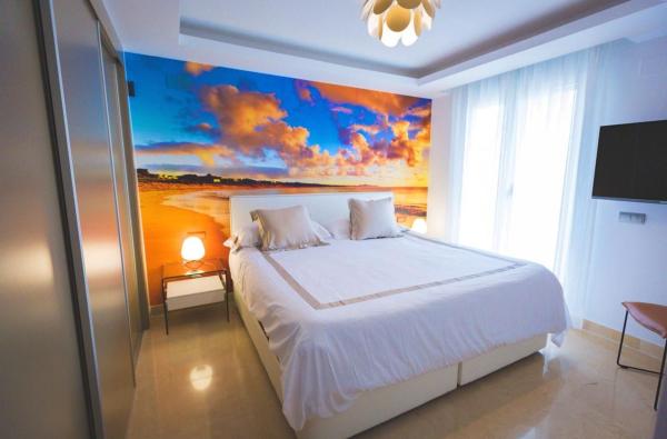 Аттик на продажу в  Ático en Urbanizacion la Galera Beach, Buenas Noches, Estepona, Эстепона photo 4