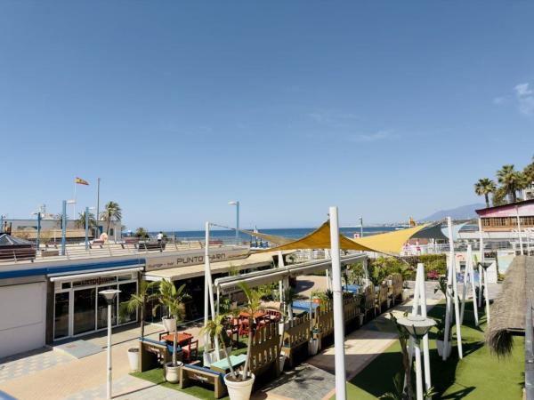 Venta de piso en Piso en Calle Nuestra Señora de Gracia, 8, Playa Bajadilla-Puertos, Marbella, Marbella
 photo 1
