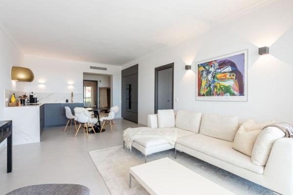 Sale of flat in Piso en Avenida Tomás Pascual, 193, La Quinta, Benahavís, Benahavís
photo 1