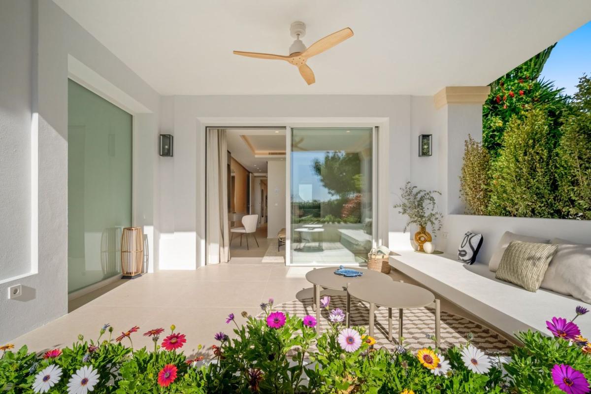 Venta de piso en Piso en Urbanización Monte Paraíso, 8, Lomas de Marbella Club, Marbella, Marbella
 photo 2