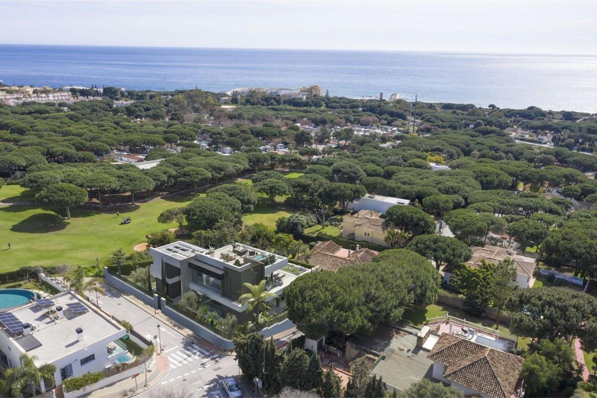 Venta de chalet independiente en Casa o chalet en Cabopino - Artola, Marbella, Marbella
photo 1