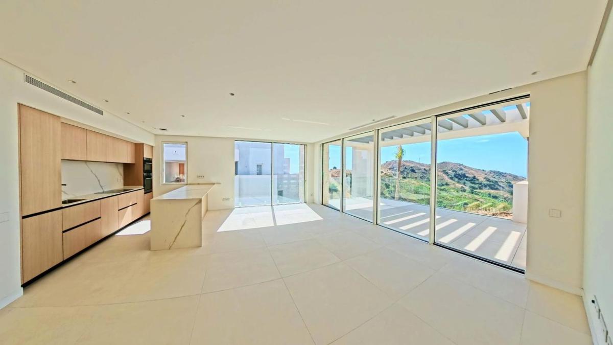 Venta de piso en Piso en Calle Victoria Kent s/n, La Mairena, Ojén, Ojén
photo 1