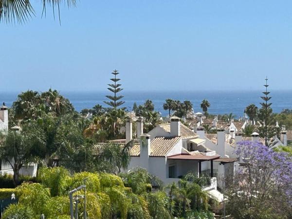 Chalet pareado en Poligono Urpng9, 22, Lomas de Marbella Club, Marbella photo 1