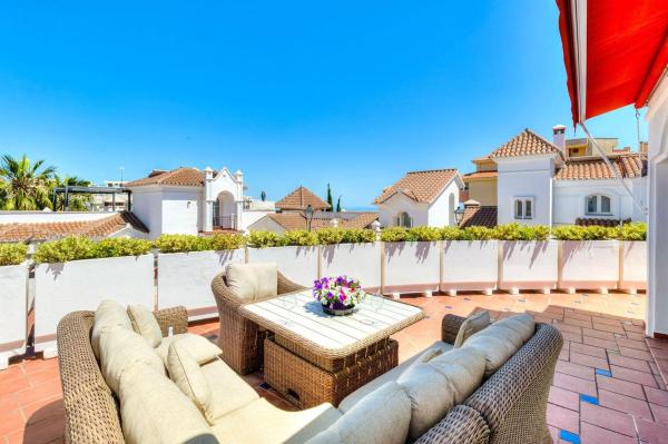 Chalet adosado en Avenida Ingenieros, 3, Riviera del Sol, Mijas thumbnail 2