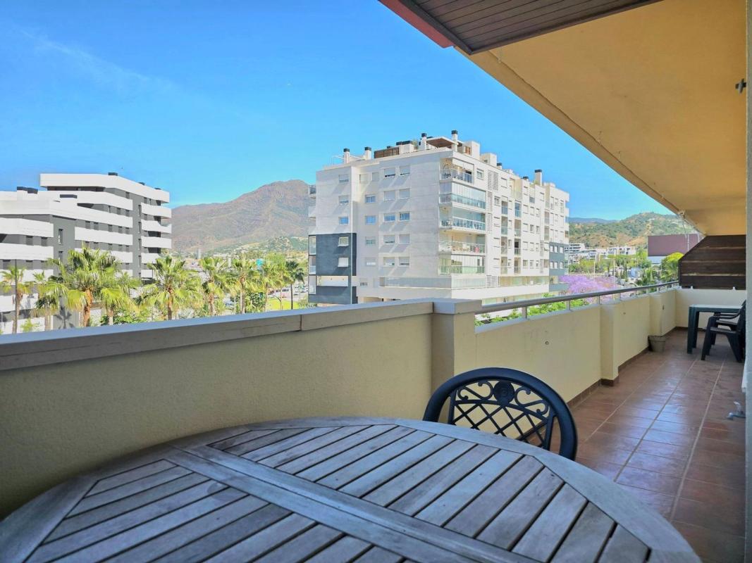 Продажа квартиры на Piso en Avenida Juan Carlos I, 98, Parque Central, Estepona, Эстепона
photo 1