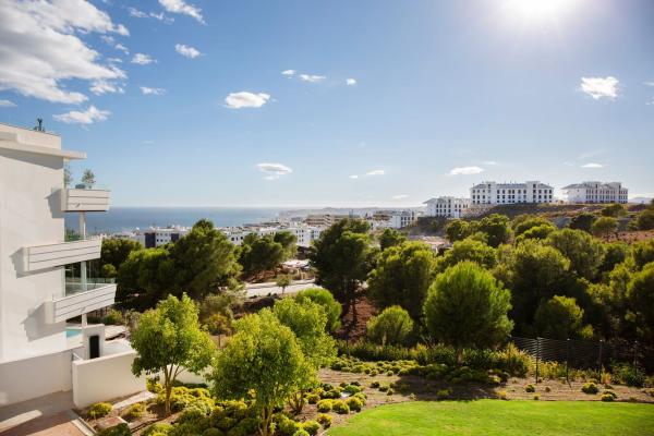 Sprzedaż mieszkania w Piso en Avenida 8 de Marzo, El Higuerón, Fuengirola, Fuengirola
photo 1