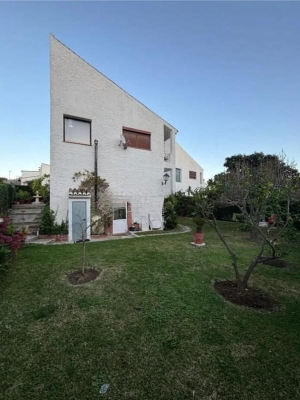 Propiedades en venta y alquiler en España photo 1