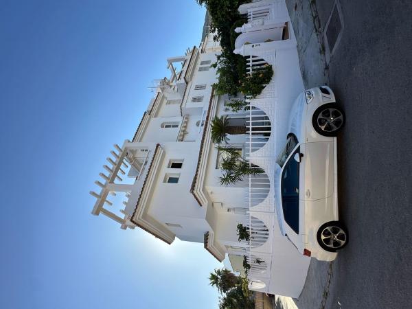 Chalet pareado en Calle Amatista, 12, Arroyo de la Miel, Benalmádena thumbnail 1