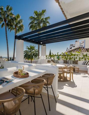 Ático en venta en  Ático en Urbanizacion Nueva Andalucia L, Los Naranjos, Marbella, Marbella photo 1
