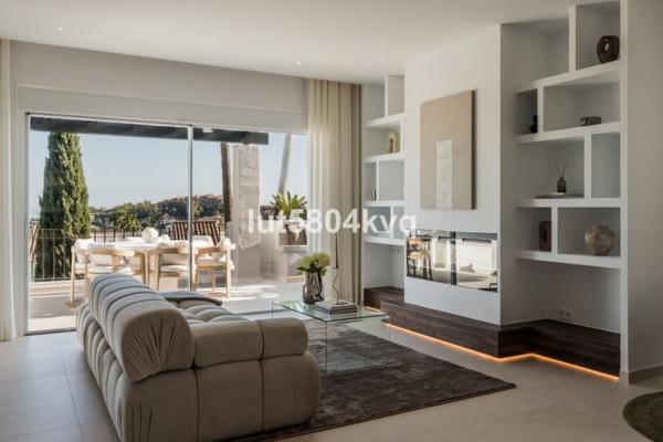 Ático en venta en  Ático en Urbanizacion Nueva Andalucia L, Los Naranjos, Marbella, Marbella photo 2