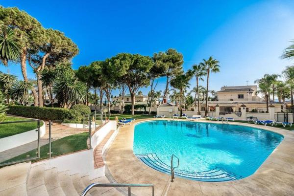 Ático en venta en Ático en Urbanizacion Andalucia del Mar, 10, Puerto Banús, Marbella, Marbella photo 1