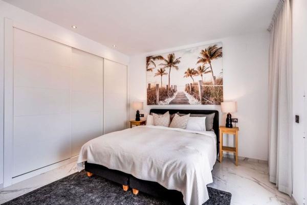 Ático en venta en Ático en Urbanizacion Andalucia del Mar, 10, Puerto Banús, Marbella, Marbella thumbnail 2