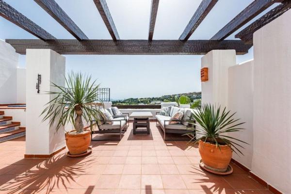 Duplex en venta en Dúplex en Urbanizacion Capanes, 2 t, La Alquería, Benahavís, Benahavís thumbnail 1
