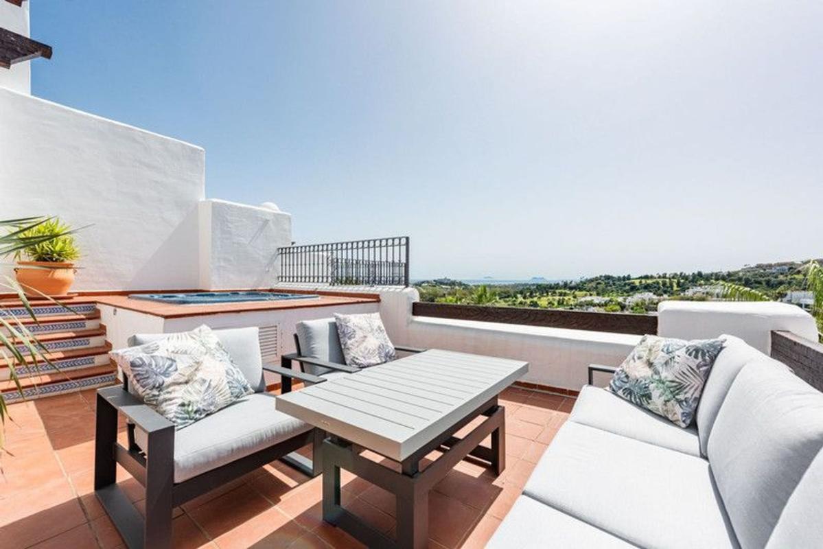 Venta de duplex en Dúplex en Urbanizacion Capanes, 2 t, La Alquería, Benahavís, Benahavís photo 3