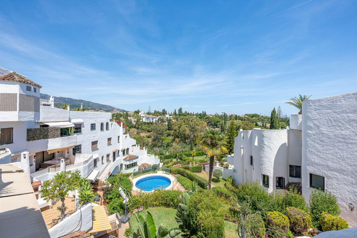 Duplex sale in Dúplex en Calle Sierra Bermeja, 101 a, Lomas de Marbella Club, Marbella, Marbella photo 1