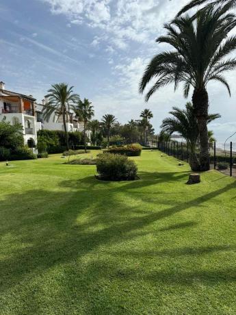 Sprzedaż mieszkania w Piso en Urbanización Hacienda Beach, 13, El Velerín, Estepona, Estepona
 photo 1