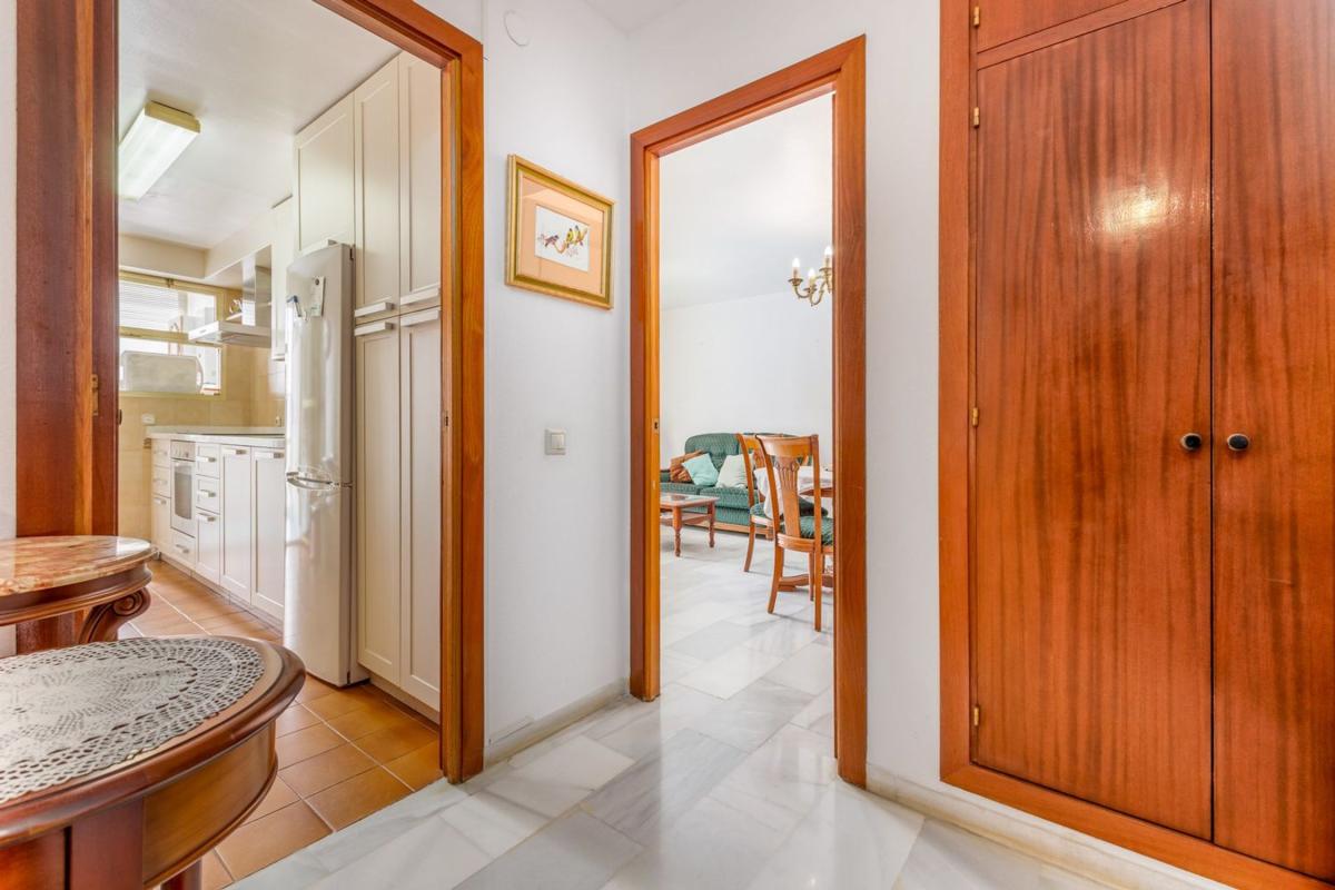 Sprzedaż mieszkania w Piso en Calle Ollería, 24, Zona Puerto Deportivo, Fuengirola, Fuengirola
photo 2