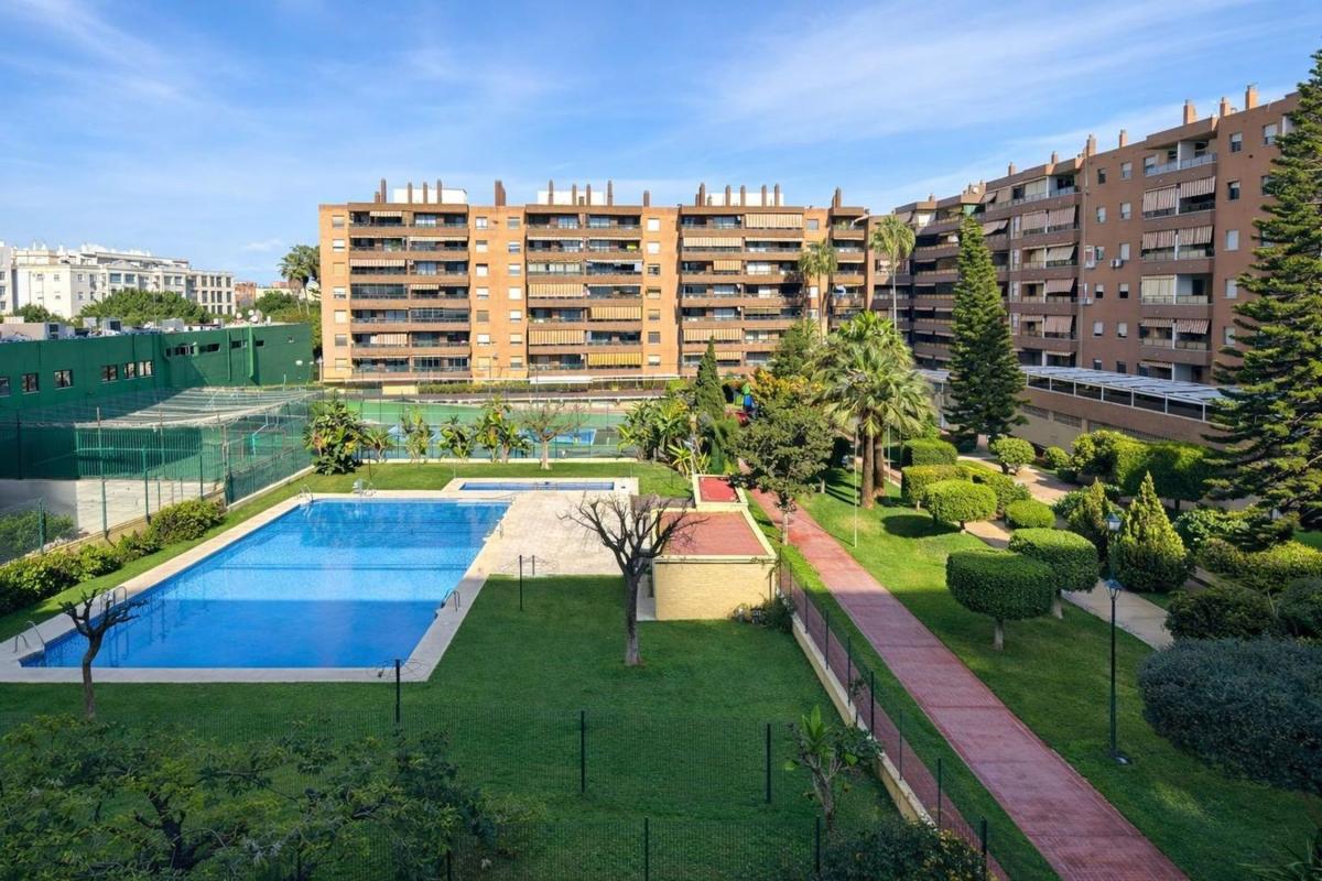 Venta de piso en Piso en Puerta Blanca - Almudena, Málaga, Málaga
photo 1