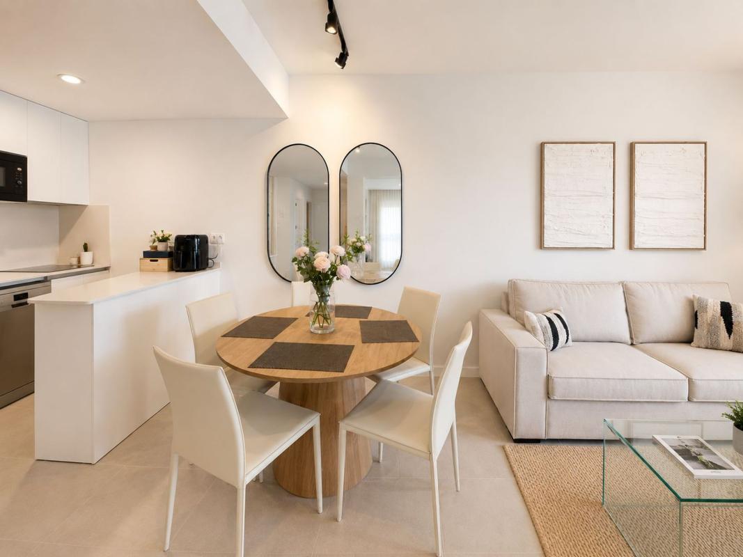 Venta de piso en Piso en Guadalobón, Estepona, Estepona
photo 4