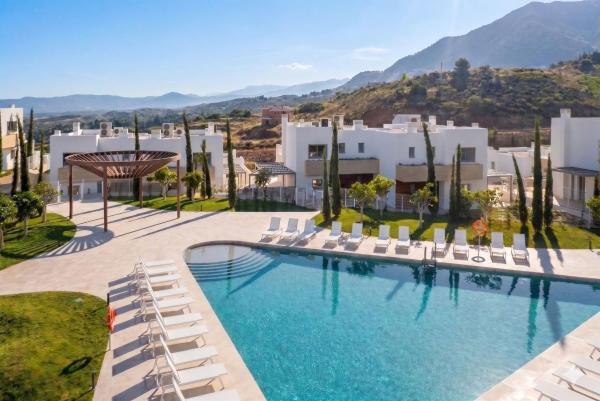 Chalet pareado en Calle Chirimoyo s/n, Mijas Pueblo, Mijas thumbnail 1