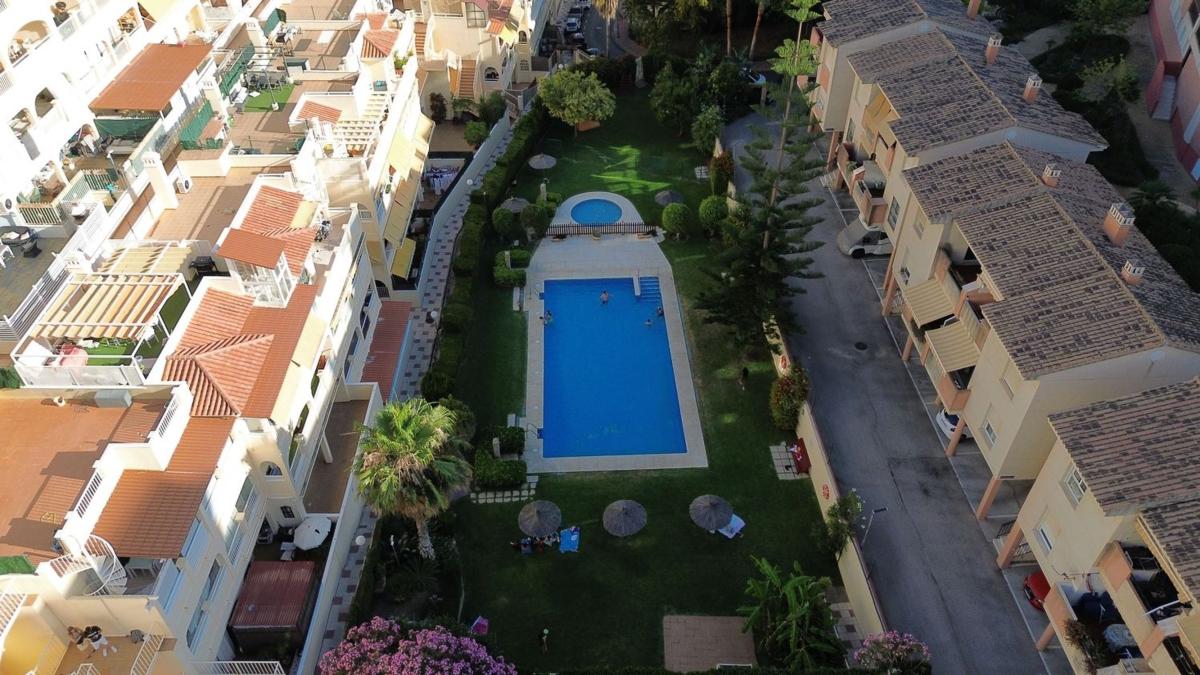 Venta de piso en Piso en Calle Ancla, Zona Centro Comercial Torrequebrada, Benalmádena, Benalmádena
 photo 2
