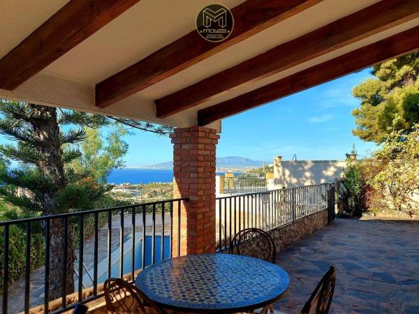 Chalet independiente en venta en Casa o chalet en Pinares de San Antón, Málaga, Málaga
thumbnail 2