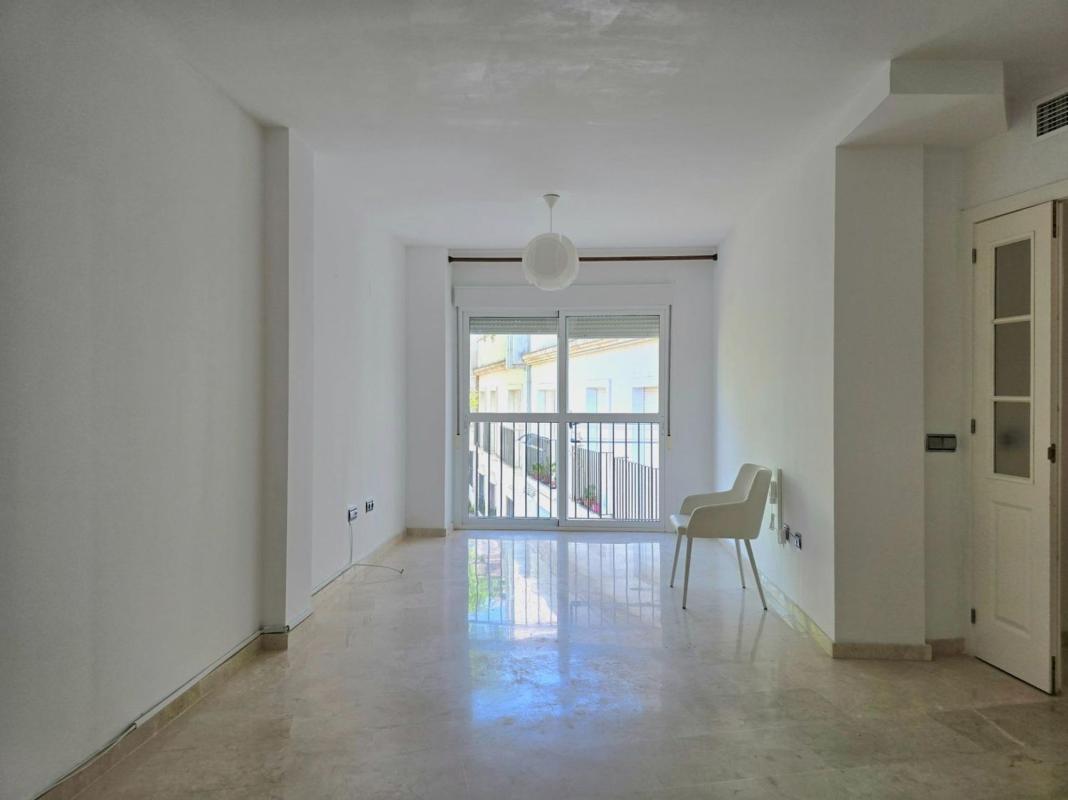 Venta de piso en Piso en Calle el Cortijo, 2, Cancelada, Estepona, Estepona
photo 1