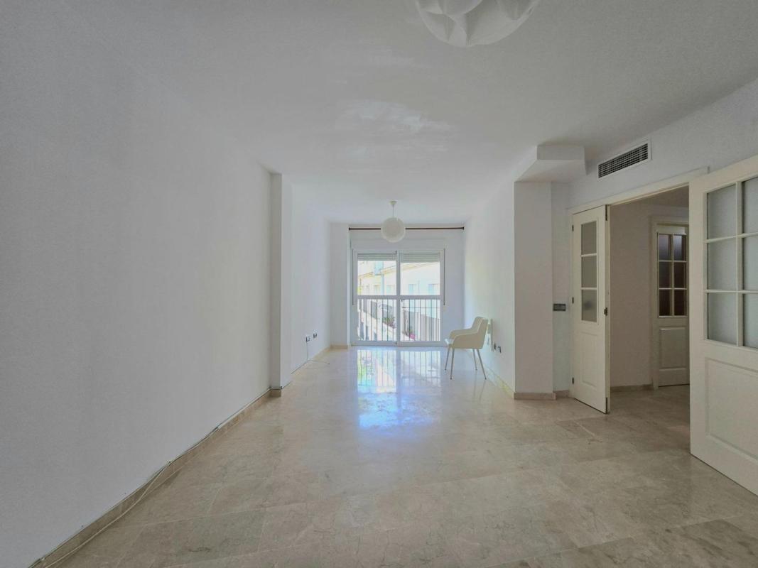 Venta de piso en Piso en Calle el Cortijo, 2, Cancelada, Estepona, Estepona
photo 2