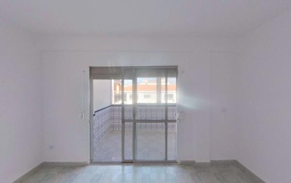 Venta de piso en Piso en Plaza las Delicias, Puerto de Estepona, Estepona, Estepona
 photo 4