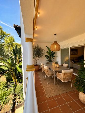 Venta de piso en Piso en Del Angel-nva Andalucia, 109, La Dama de Noche-La Alzambra, Marbella, Marbella
photo 1