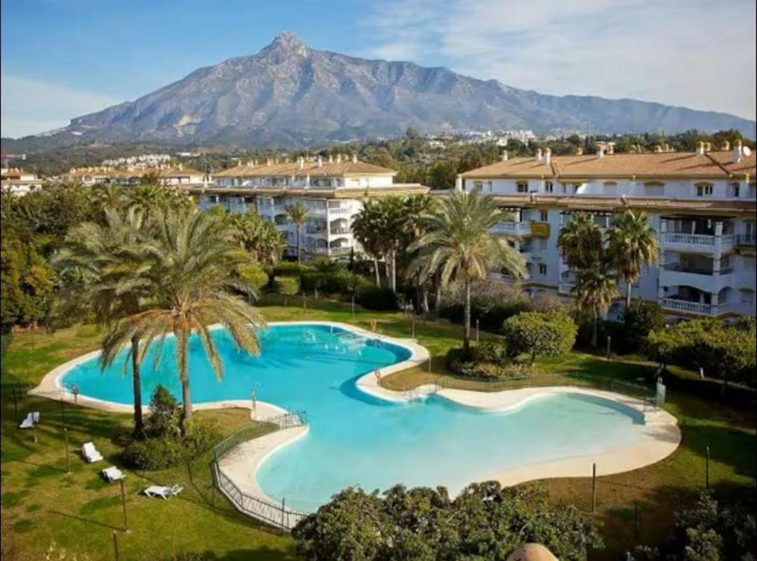 Venta de piso en Piso en Del Angel-nva Andalucia, 109, La Dama de Noche-La Alzambra, Marbella, Marbella
 photo 3