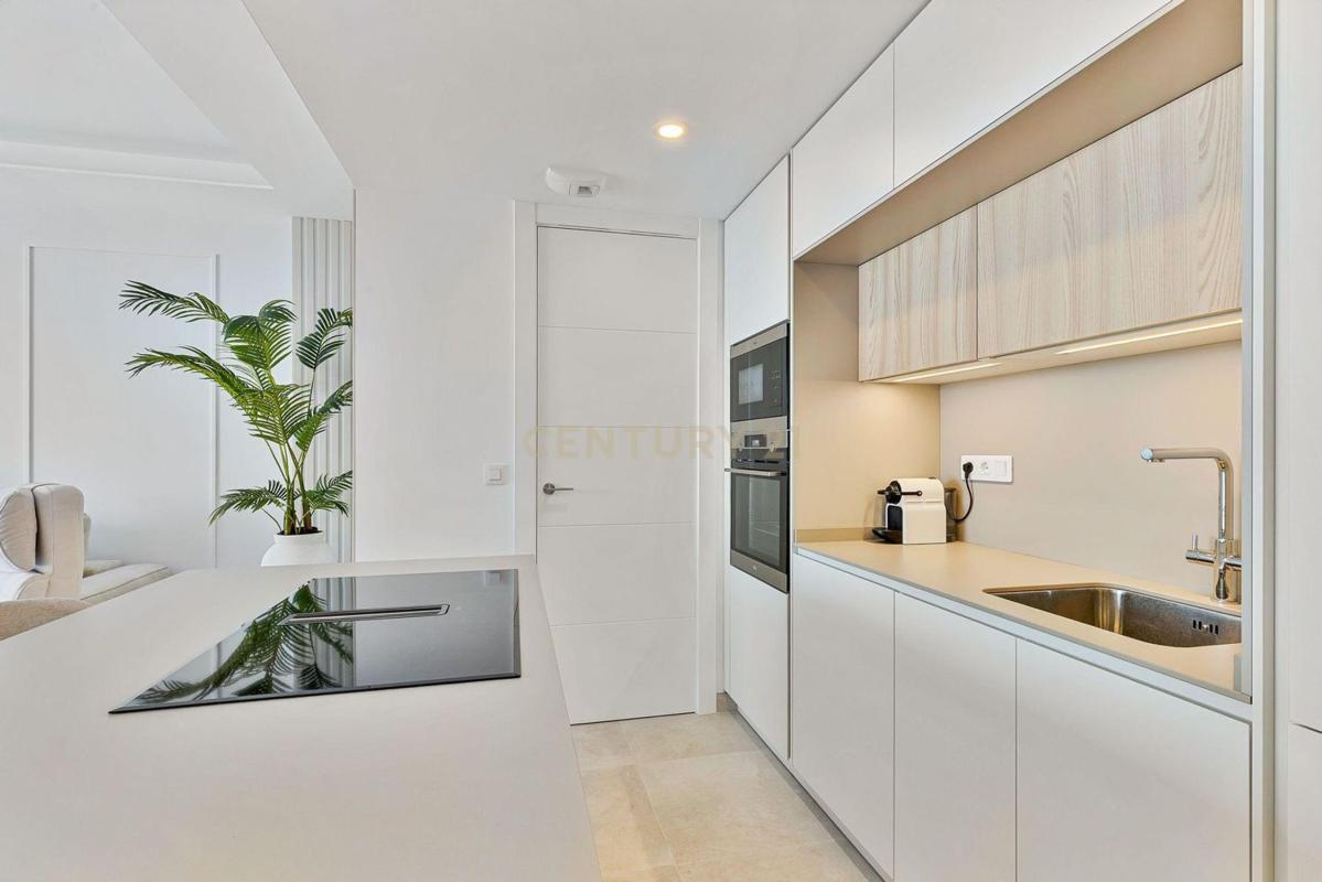 Sprzedaż mieszkania w Piso en Avenida Santa Amalia, 17, Zona Sohail, Fuengirola, Fuengirola
photo 3