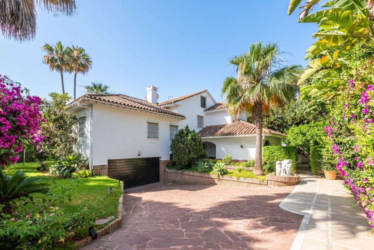Properties for sale and rent in Spain photo 1