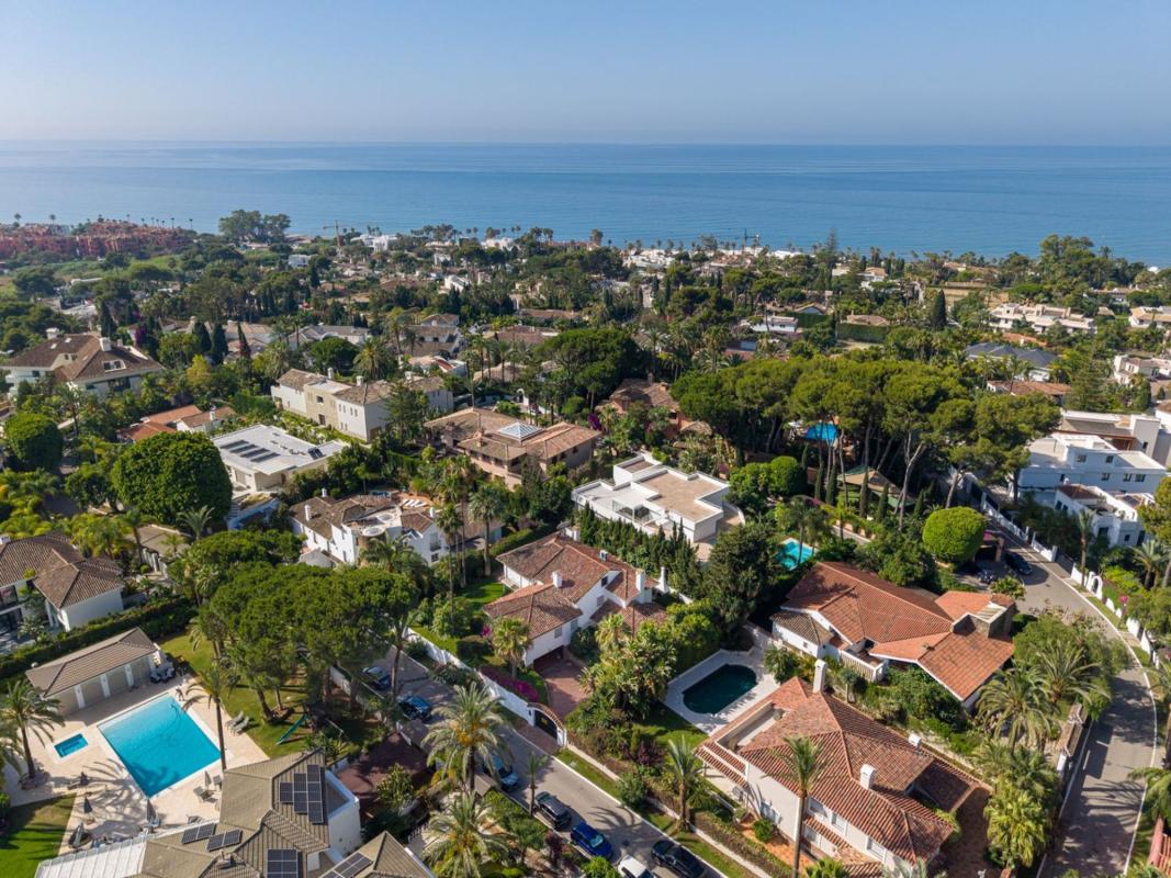 Properties for sale and rent in Spain photo 2