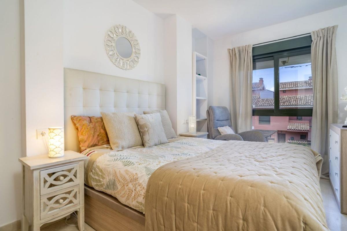 Venta de piso en Piso en Calle del Estanque, 7, Cancelada, Estepona, Estepona
photo 2