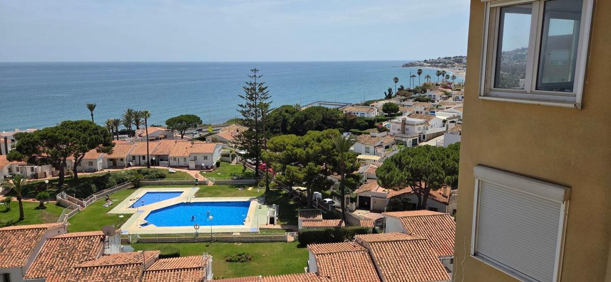 Venta de piso en Piso en Calle Alcántara, 2, Calaburra - Chaparral, Mijas, Mijas
photo 2