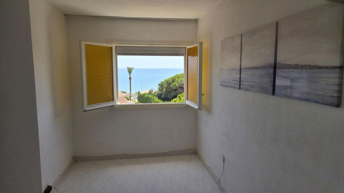 Venta de piso en Piso en Calle Alcántara, 2, Calaburra - Chaparral, Mijas, Mijas
photo 4