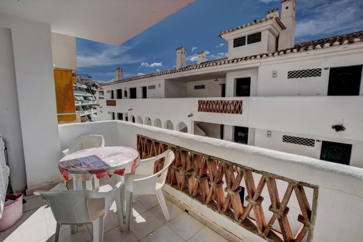Venta de piso en Piso en Calle Quilla, Zona Centro Comercial Torrequebrada, Benalmádena, Benalmádena
 photo 2