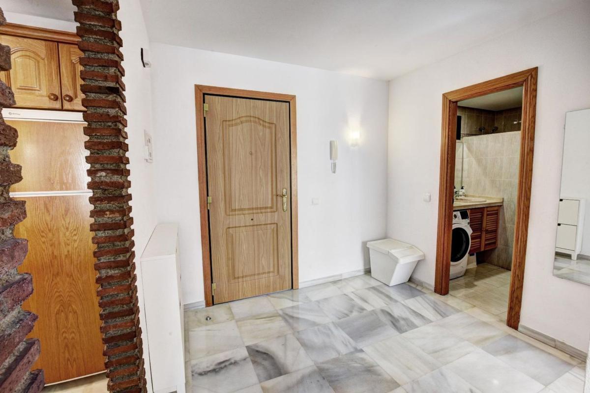 Venta de piso en Piso en Calle Quilla, Zona Centro Comercial Torrequebrada, Benalmádena, Benalmádena
 photo 5