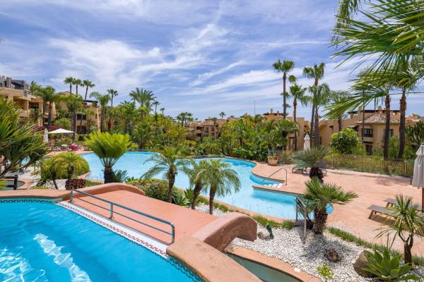 Venta de piso en Piso en Sierra Blanca, Marbella, Marbella
 photo 3