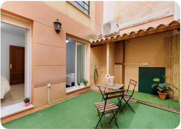 Sprzedaż mieszkania w Piso en Calle Andalucía, 8, Los Castillejos - La Trinidad, Málaga, Málaga
photo 1