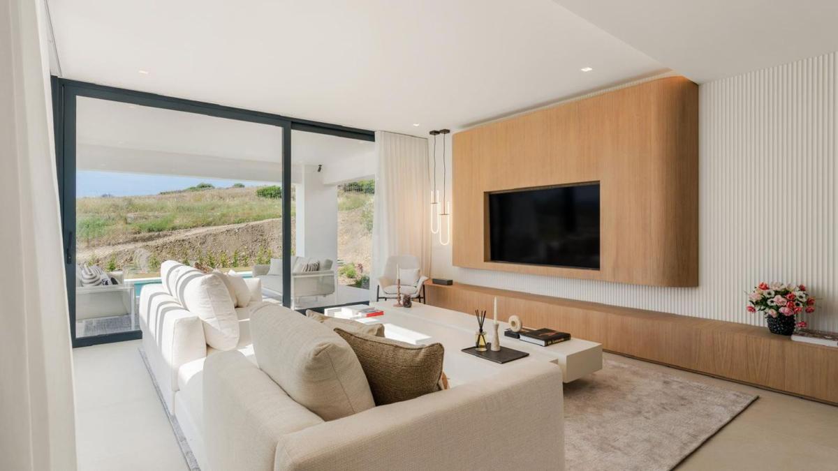 Properties for sale and rent in Spain photo 3