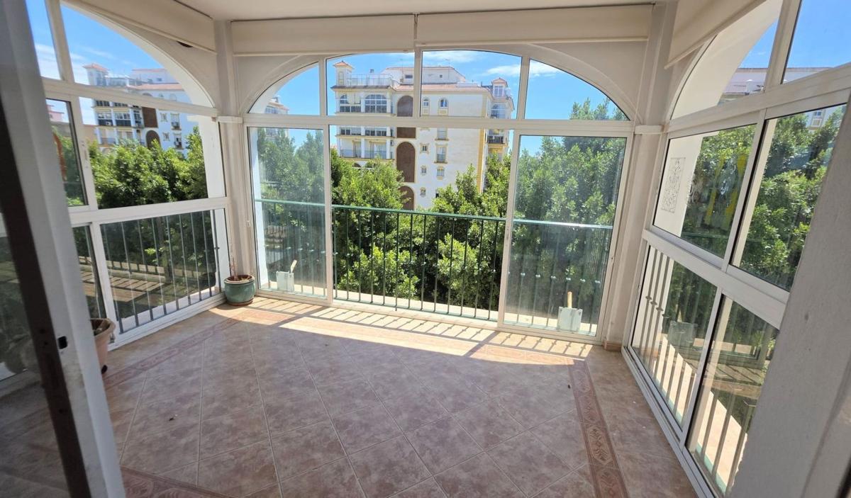 Venta de piso en Piso en Calle Hermanos Galan Casero, Los Boliches, Fuengirola, Fuengirola
 photo 2