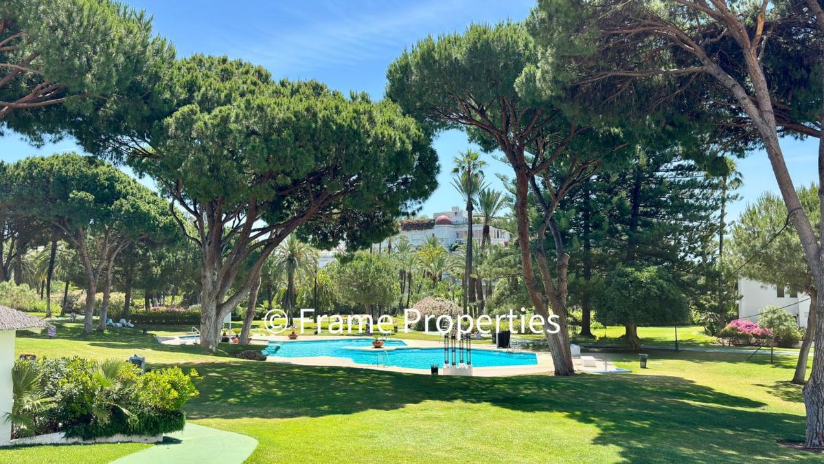 Venta de piso en Piso en Playas Del Duque, Puerto Banús, Marbella, Marbella
photo 1