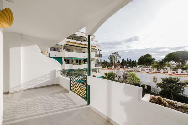 Venta de piso en Piso en Calle Higueral de Artola, Cabopino - Artola, Marbella, Marbella
thumbnail 2