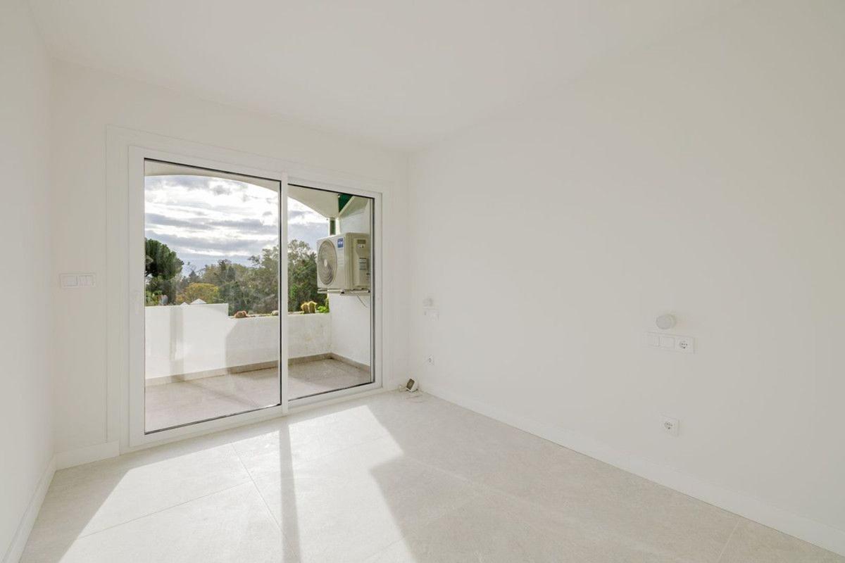 Venta de piso en Piso en Calle Higueral de Artola, Cabopino - Artola, Marbella, Marbella
 photo 5